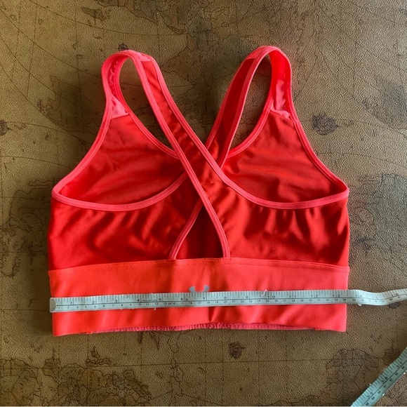 Under Armour Women's Sports Bra - Picture 5 of 6